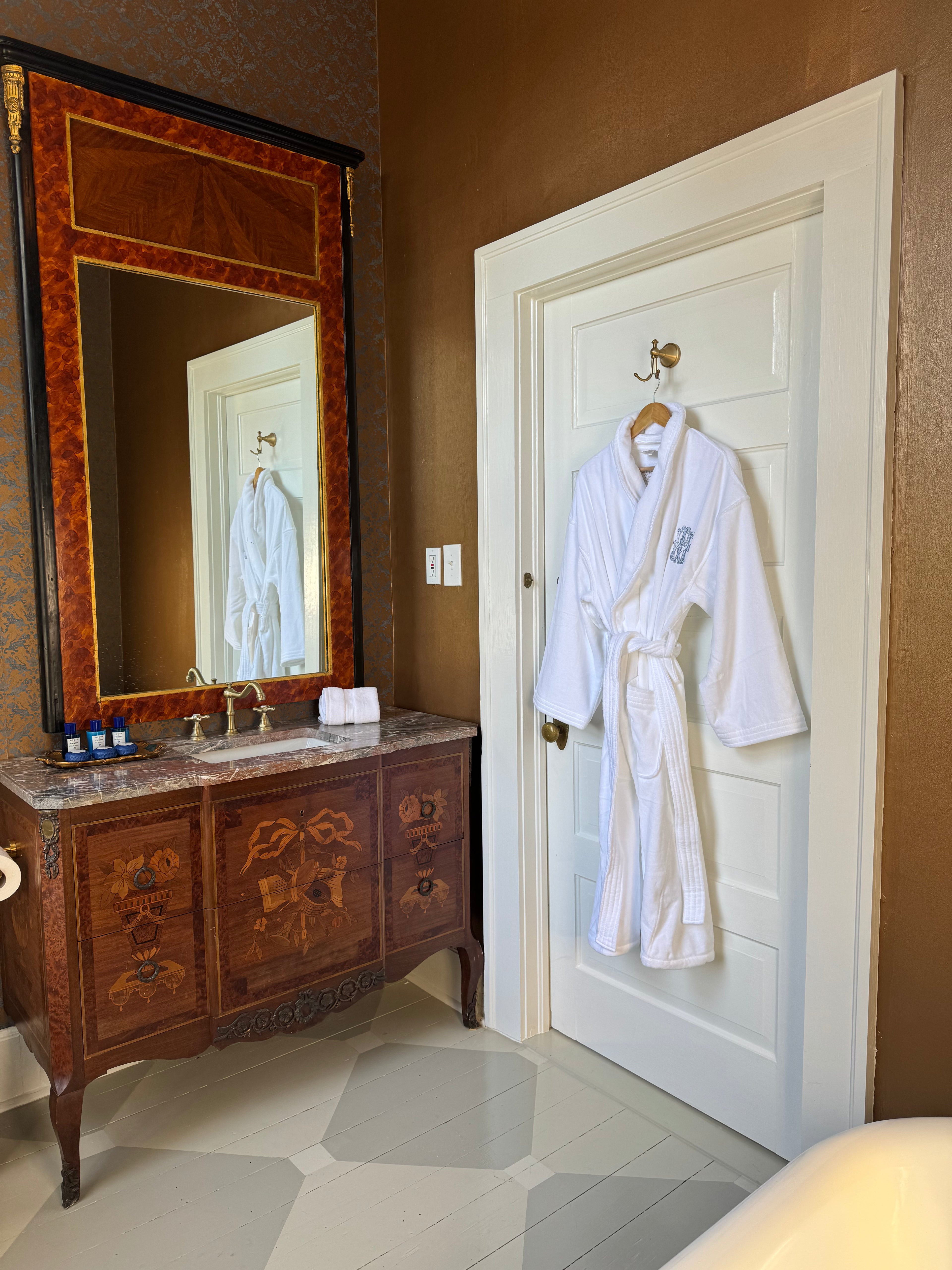 Plush Custom 1832 Jackson House Plush Robes