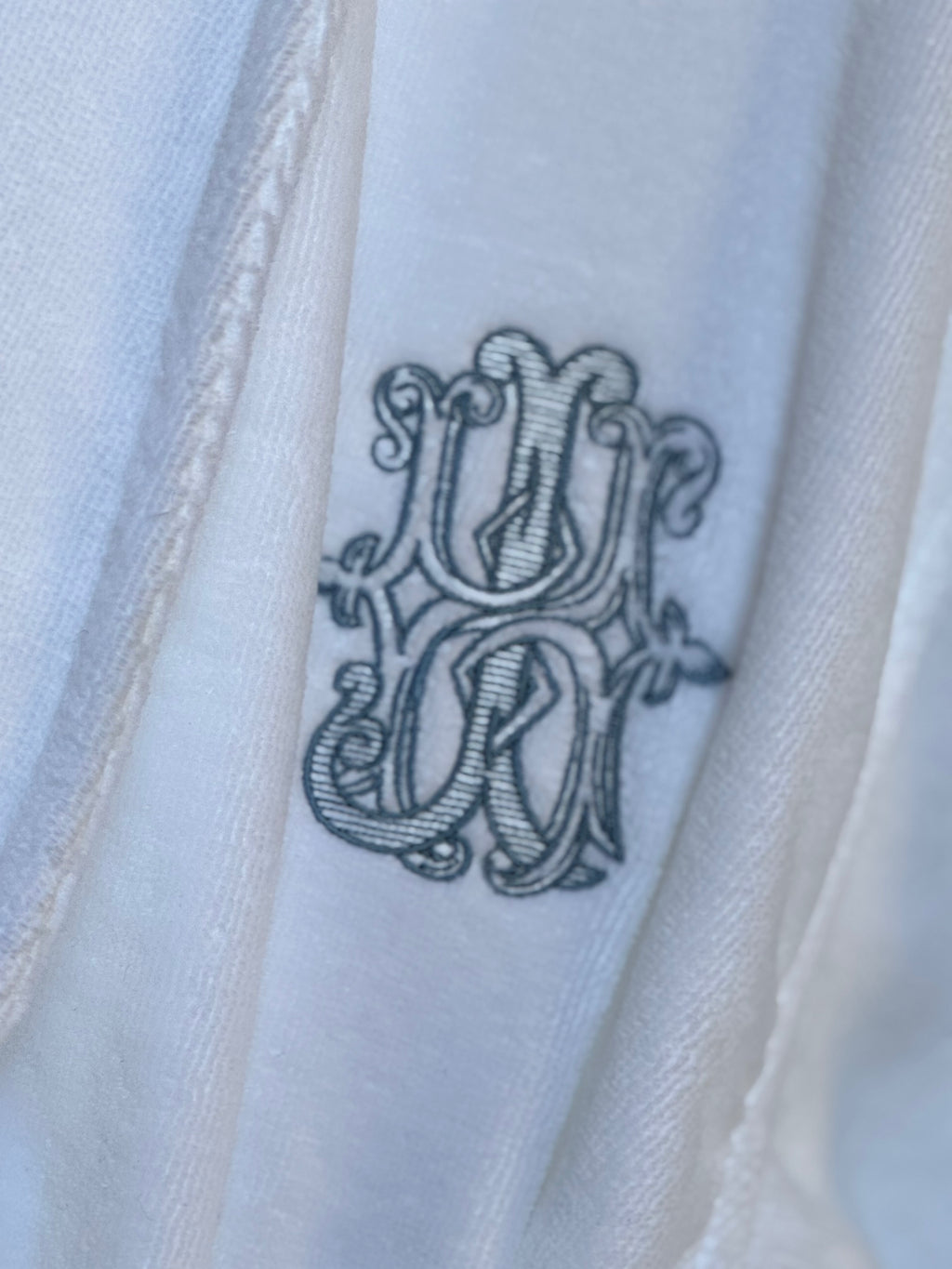 Plush Custom 1832 Jackson House Plush Robes